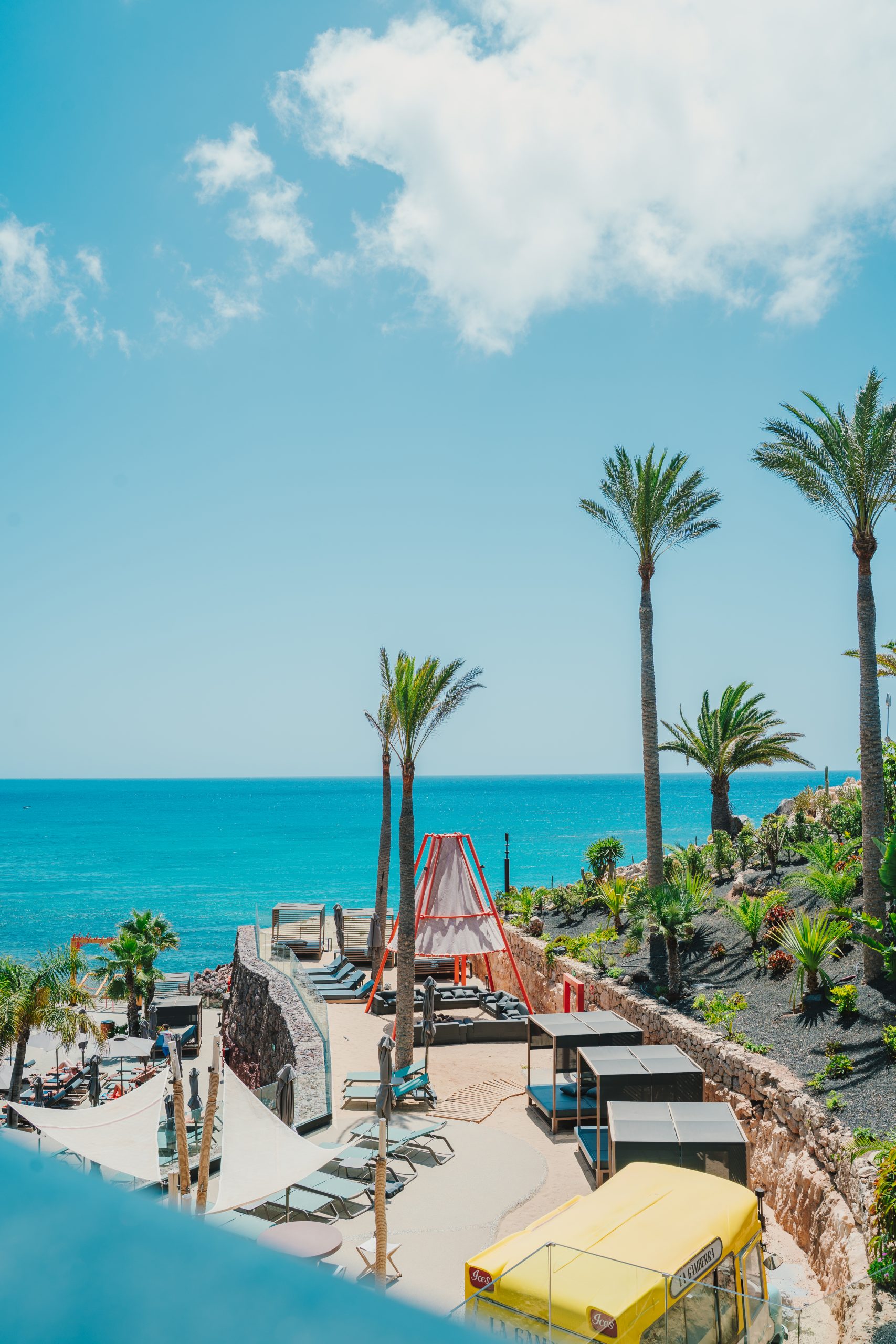 R2 Hotels · Lagoon Beach Club, trabajo de Why Creative Agency (6)